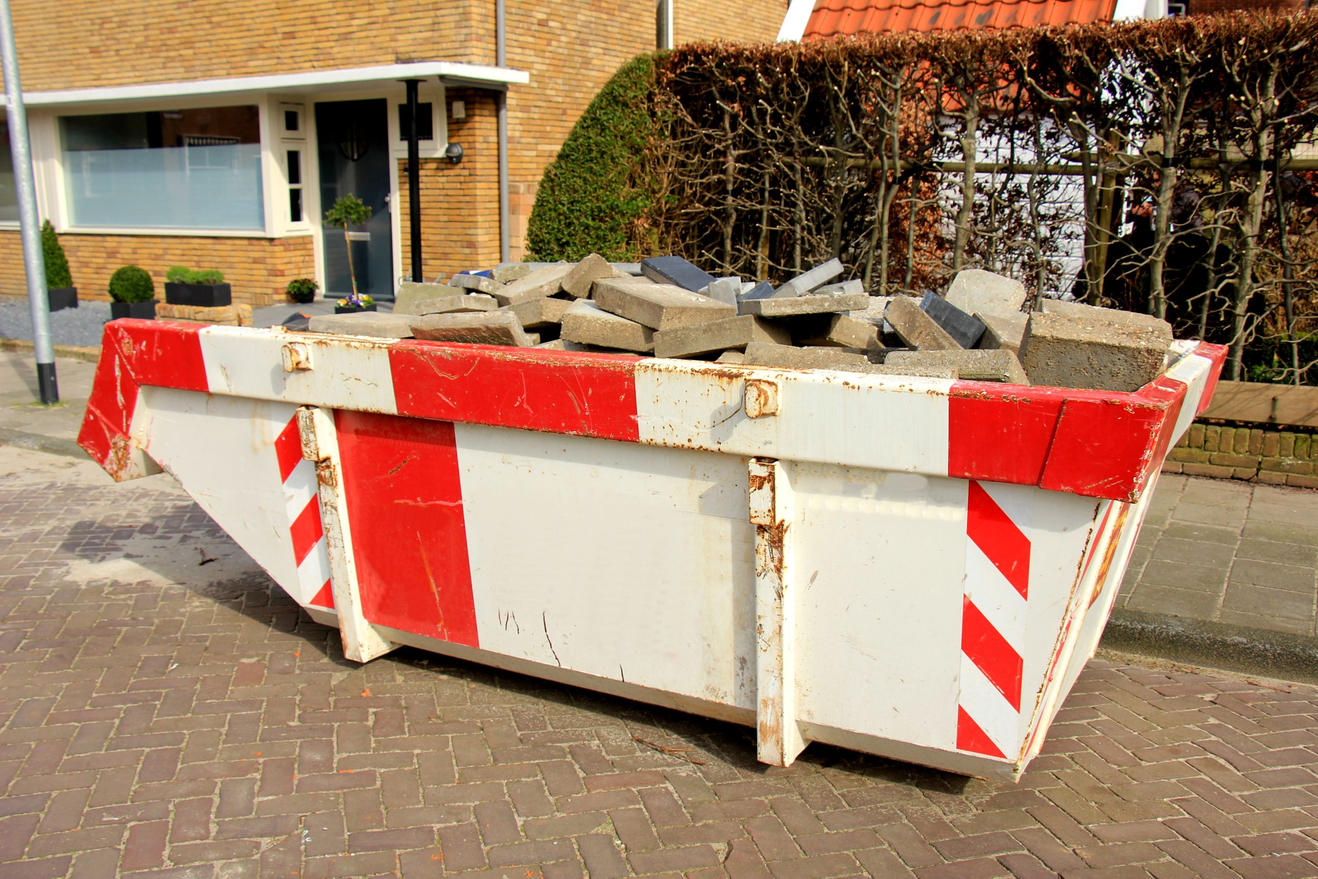 Hiring a skip in the New Year: Things to know - A & R Skips